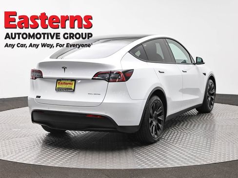 Used 2021 Tesla Model Y Long Range AWD/4WD image 5