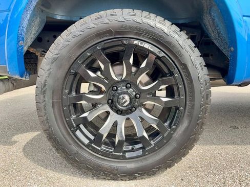 Used 2019 Ford F150 Lariat w/ Equipment Group 502A Luxury AWD/4WD image 39