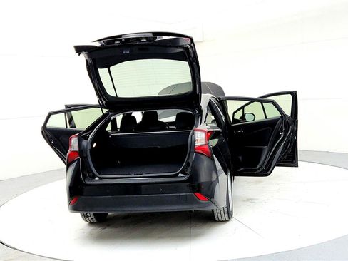 Certified 2019 Toyota Prius LE image 11