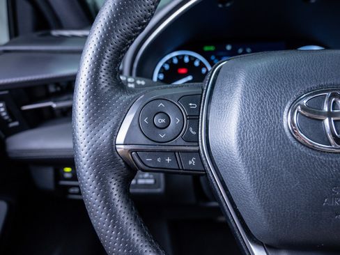 Used 2019 Toyota Avalon Touring image 21