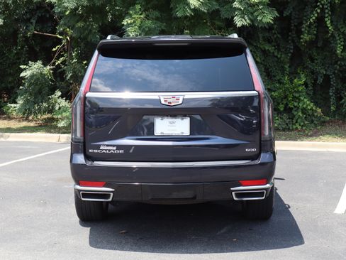 Used 2023 Cadillac Escalade Premium Luxury w/ LPO, Floor Liner Package AWD/4WD image 6