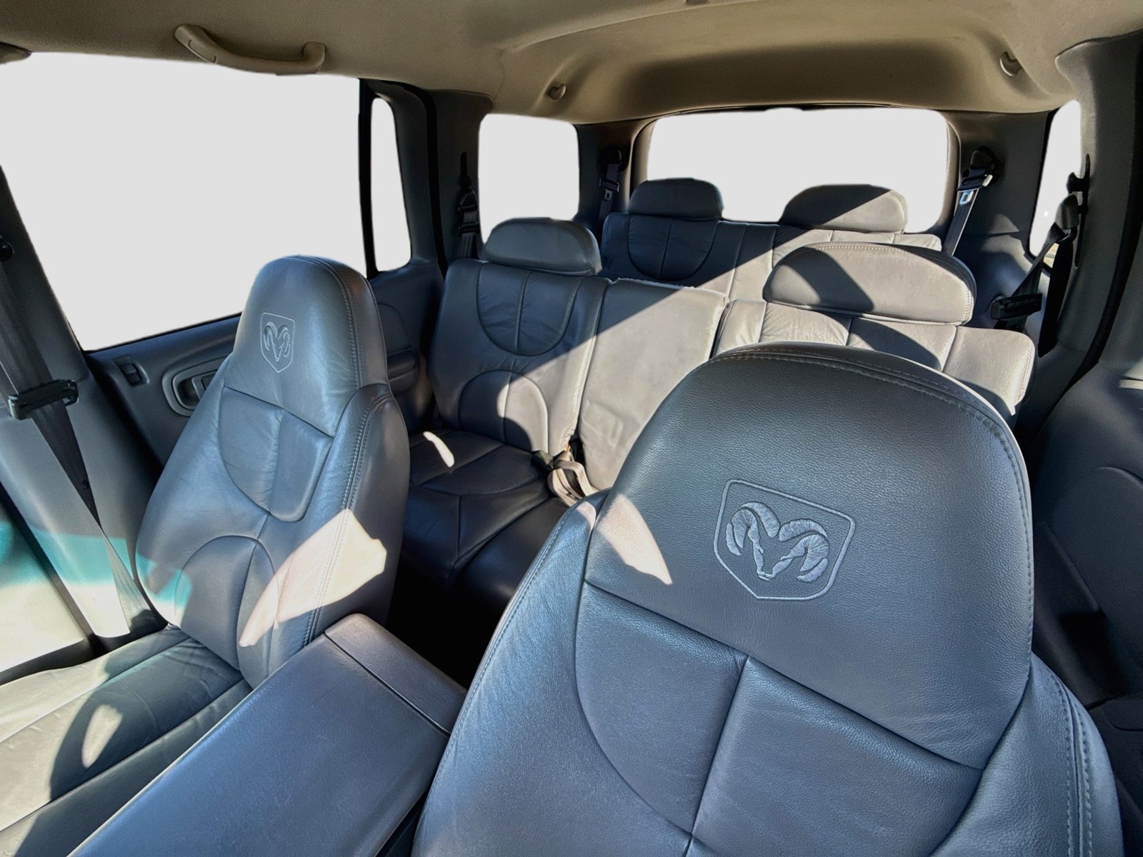 Used 2000 Dodge Durango 4WD image 13