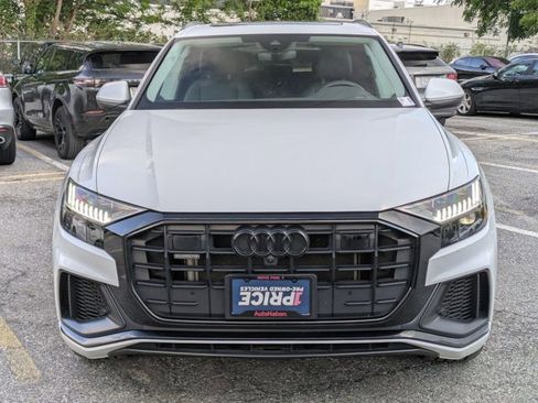 Used 2023 Audi Q8 Premium Plus AWD/4WD image 2