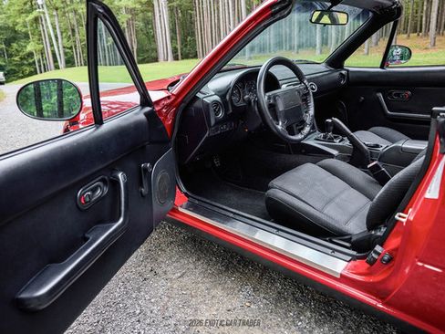 Used 1990 MAZDA MX-5 Miata RWD image 38