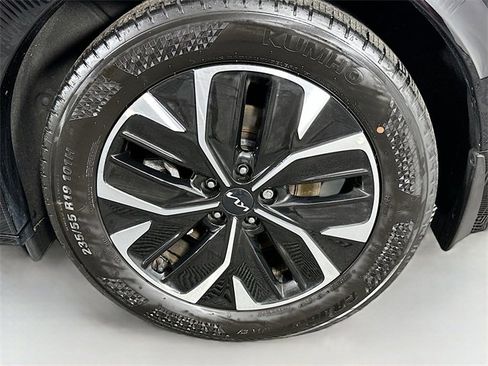 Used 2022 Kia EV6 Wind image 31