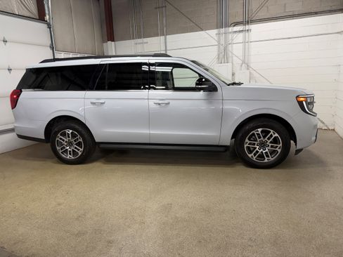 Used 2025 Ford Expedition Max Active AWD/4WD image 6