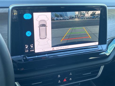 New 2026 Volkswagen Atlas SE image 23