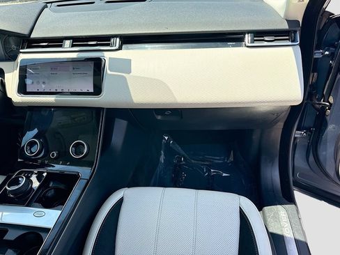 Used 2020 Land Rover Range Rover Velar S AWD/4WD image 17