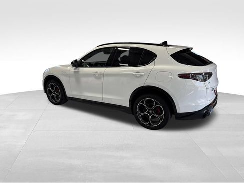 Used 2024 Alfa Romeo Stelvio Veloce AWD/4WD image 4