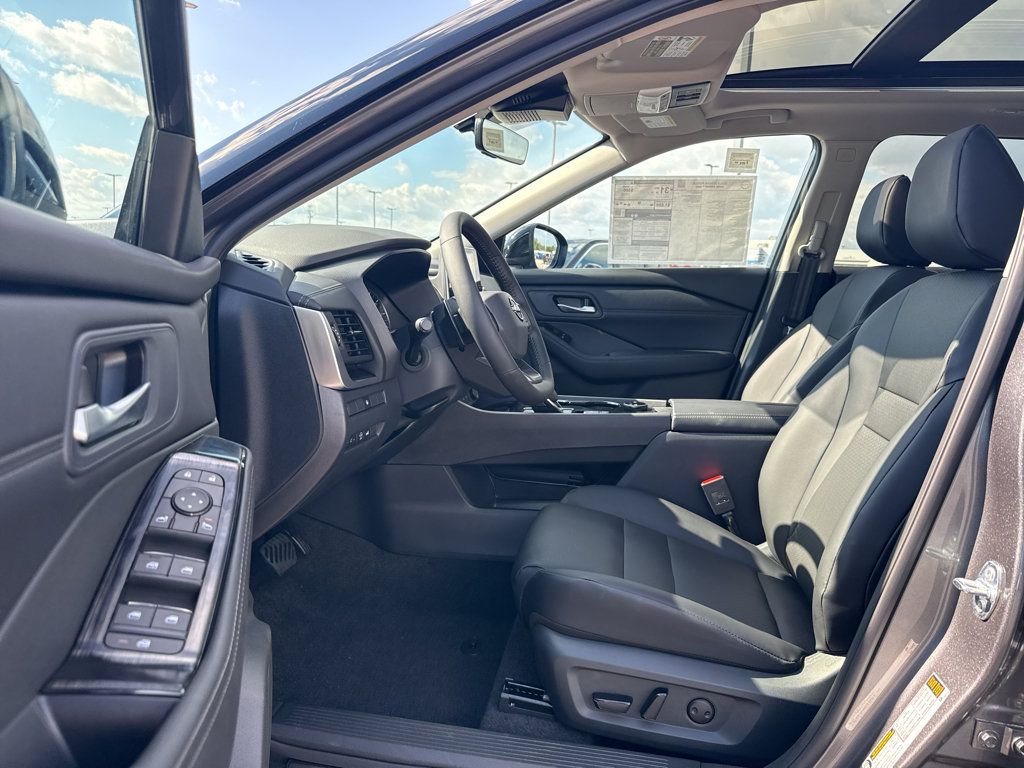 New 2026 Nissan Rogue Dark Armor AWD/4WD image 11