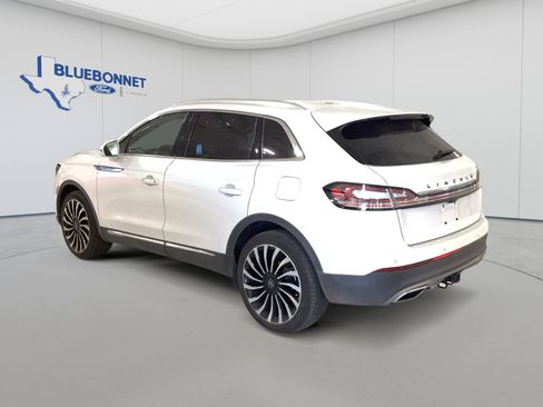 Used 2023 Lincoln Nautilus Black Label w/ Class II Trailer Tow Package AWD/4WD image 7
