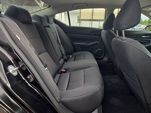 Used 2025 Nissan Altima 2.5 SV FWD image 26