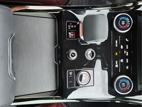 Used 2023 Land Rover Range Rover Sport SE Dynamic image 41