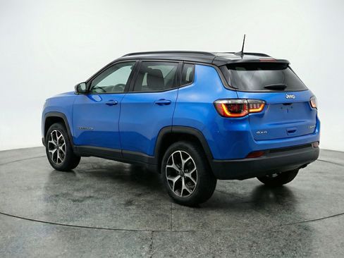 Used 2025 Jeep Compass Limited AWD/4WD image 6