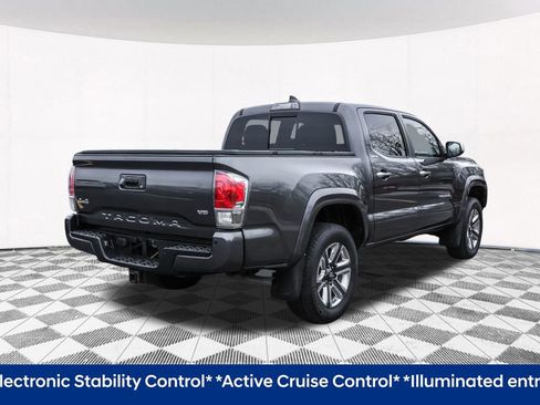 Used 2019 Toyota Tacoma Limited image 9