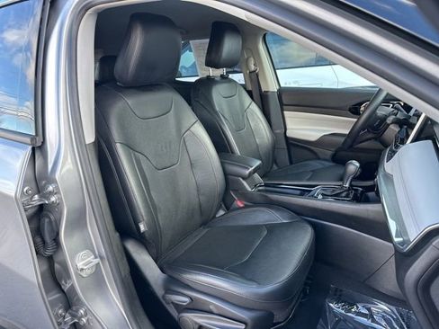 Used 2022 Jeep Compass Limited image 32