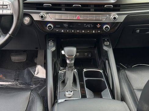 Used 2023 Kia Telluride S image 11