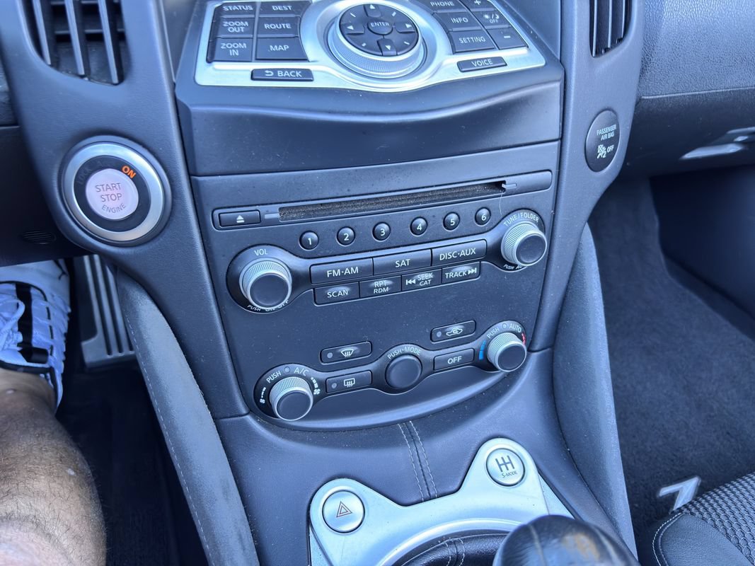 Used 2011 Nissan 370Z Touring w/ Sport Pkg RWD image 18