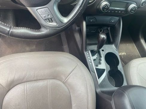 Used 2010 Hyundai Tucson Limited AWD/4WD image 28