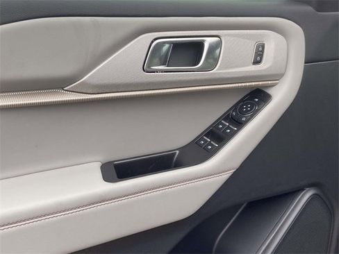 New 2026 Ford Explorer Active w/ Active Comfort Package image 13