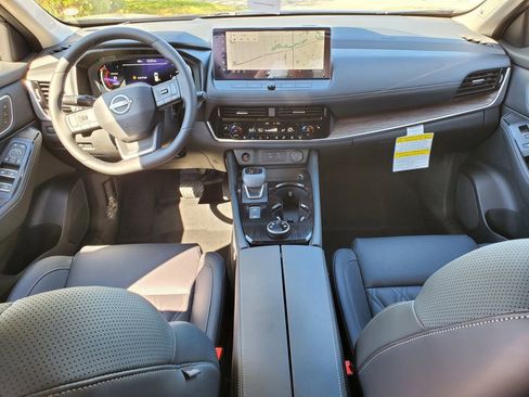 New 2026 Nissan Rogue Platinum image 13