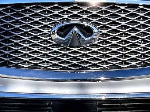 Certified 2018 INFINITI QX80 Base image 12