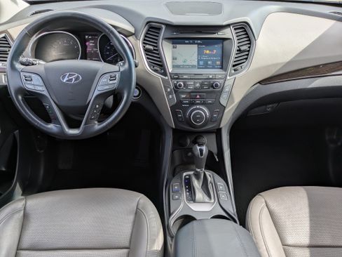 Used 2017 Hyundai Santa Fe Sport image 16