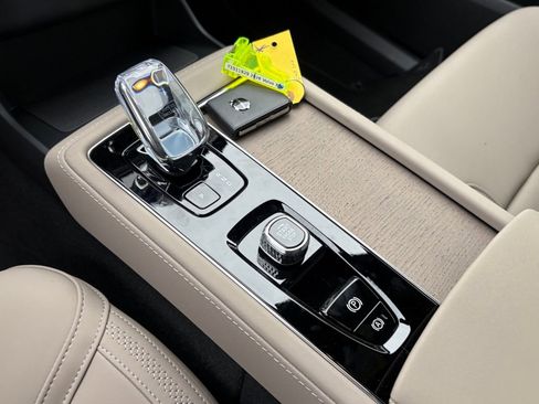 New 2026 Volvo XC90 B6 Plus w/ Protection Package Premier image 14