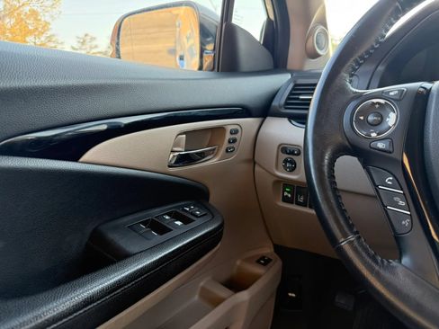 Used 2016 Honda Pilot Touring image 24
