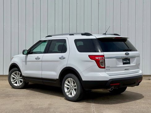 Used 2014 Ford Explorer XLT w/ Equipment Group 202A AWD/4WD image 4