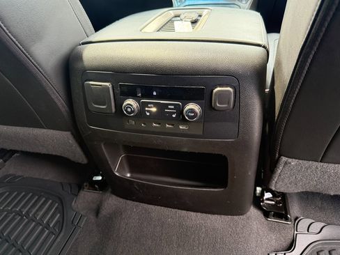 Used 2020 GMC Yukon Denali w/ Denali Ultimate Package AWD/4WD image 14