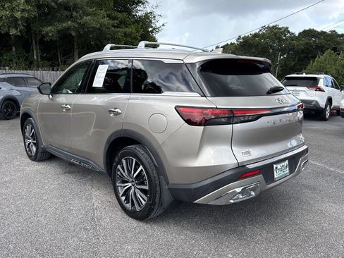 Used 2022 INFINITI QX60 Sensory w/ Vision Package FWD image 3