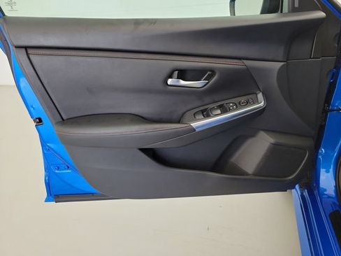 Used 2024 Nissan Sentra SR FWD image 19