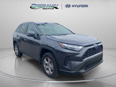 Used 2024 Toyota RAV4 XLE image 1