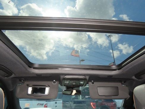 Used 2024 GMC Yukon AT4 w/ AT4 Premium Package AWD/4WD image 22