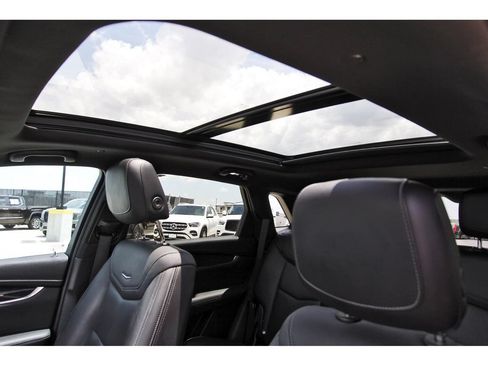 Used 2022 Cadillac XT5 Premium Luxury FWD image 28
