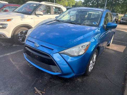 Used 2016 Scion iA FWD image 4