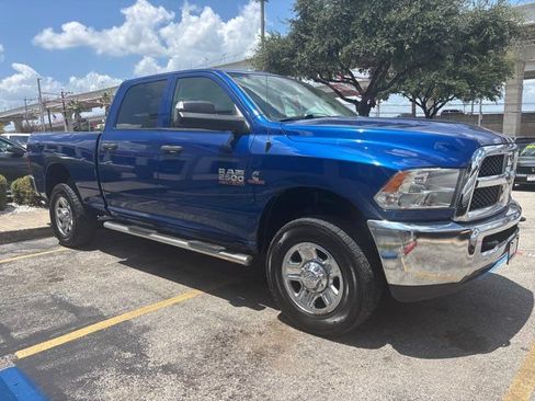 Used 2015 RAM 2500 Tradesman w/ Chrome Appearance Group AWD/4WD image 6