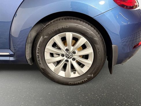 Used 2019 Volkswagen Beetle 2.0T S image 25