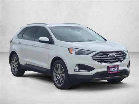 Used 2023 Ford Edge Titanium AWD/4WD image 3