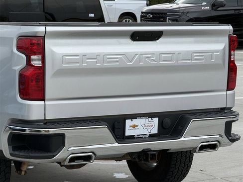 Used 2020 Chevrolet Silverado 1500 LT w/ Texas Edition image 6