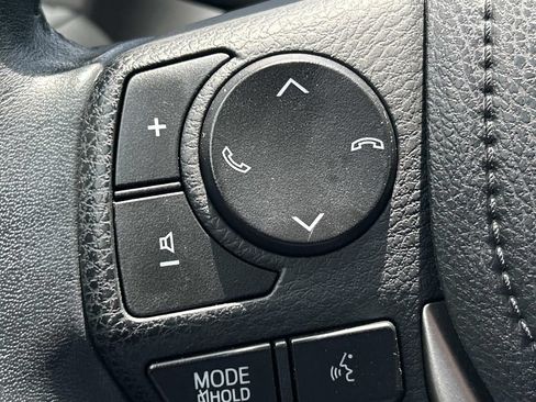 Used 2016 Toyota RAV4 Limited w/ Advanced Technology Package AWD/4WD image 31