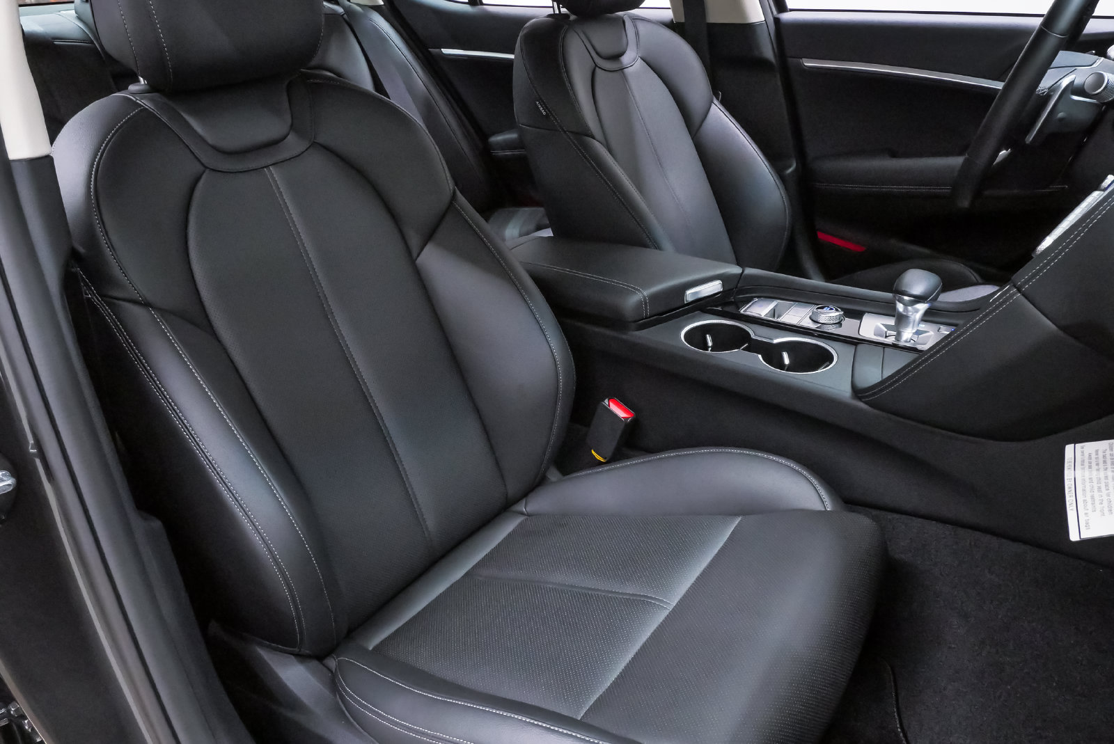 Certified 2026 Genesis G70 2.5T AWD/4WD image 14