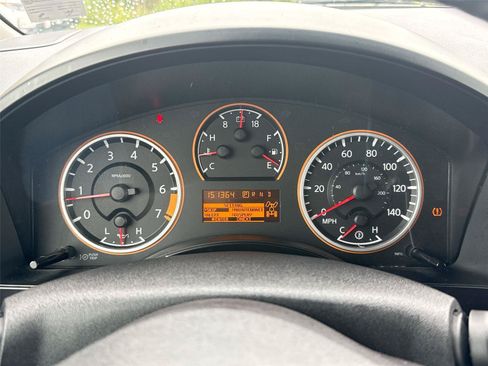 Used 2010 Nissan Titan SE w/ SE Value Truck Pkg AWD/4WD image 27
