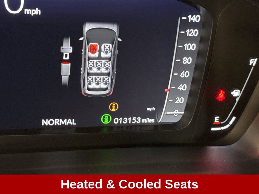 Used 2025 Honda Pilot Black Edition image 10