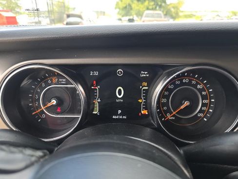 Used 2022 Jeep Gladiator Sport AWD/4WD image 10
