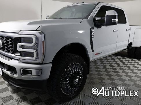 Used 2025 Ford F350 Platinum w/ Platinum Plus Package image 10
