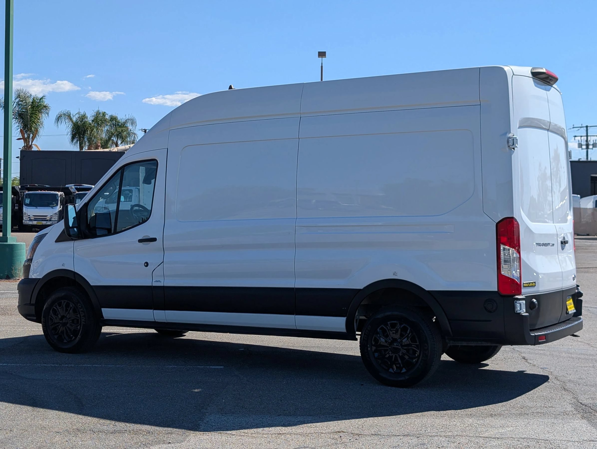 Used 2023 Ford Transit 250 148 High Roof w/ Load Area Protection Package RWD image 5