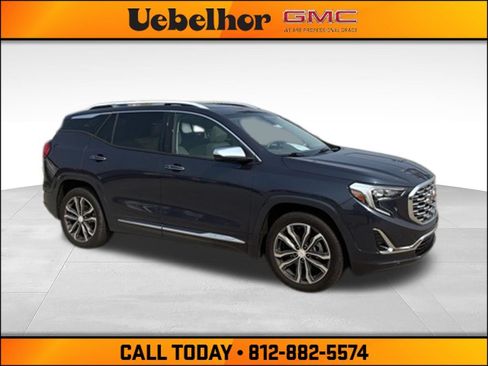 Used 2018 GMC Terrain Denali w/ Advanced Safety Package FWD image 4