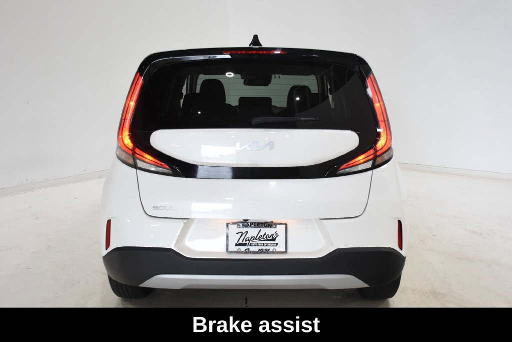 Used 2025 Kia Soul LX w/ LX Technology Package FWD image 5